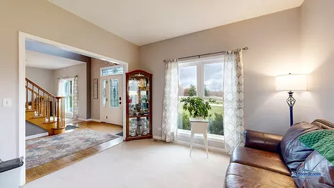 Entry Way - 916 Silver Glen Rd, Mchenry, IL 60050 photo 2 of 4