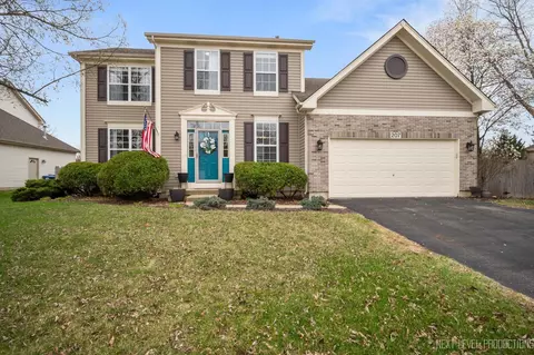 207 E Park Ave, Sugar Grove, IL 60554