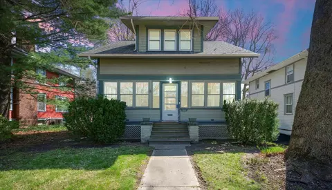 810 S Race St, Urbana, IL 61801