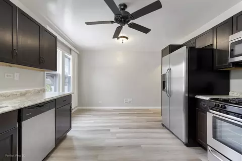 Kitchen - 14905 Springfield Ave, Midlothian, IL 60445 photo 1 of 1