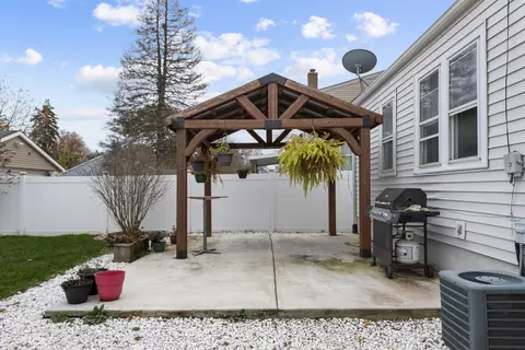 Exterior - 14905 Springfield Ave, Midlothian, IL 60445 photo 5 of 5