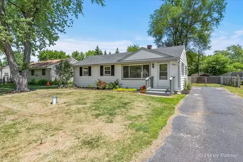 109 Delaware St, Crystal Lake, IL 60014