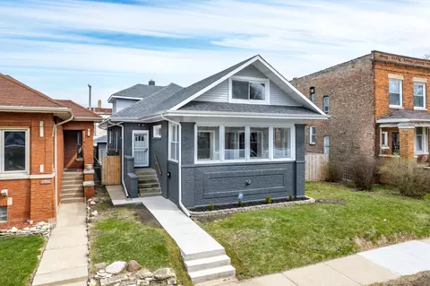 7311 S Paxton Ave, Chicago, IL 60649