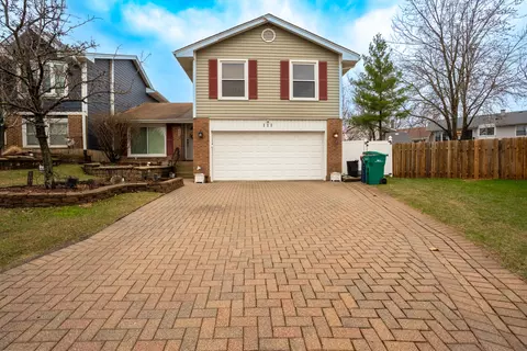 111 Regency Dr #-, Lombard, IL 60148