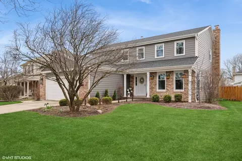 2606 N Stratford Rd, Arlington Heights, IL 60004