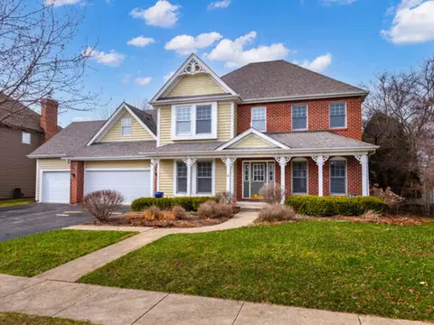 40 W046 Carl Sandburg Rd, Saint Charles, IL 60175
