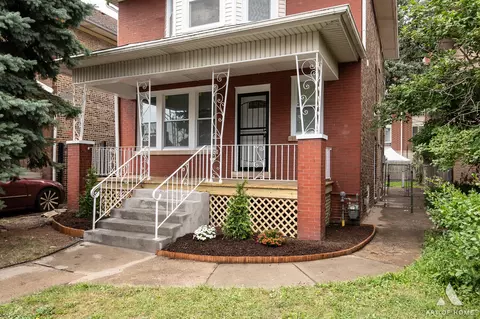 Exterior - 2610 E 74th Pl, Chicago, IL 60649 photo 2 of 6