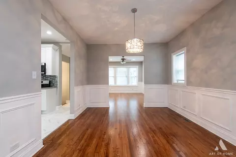 Dining - 2610 E 74th Pl, Chicago, IL 60649 photo 1 of 2