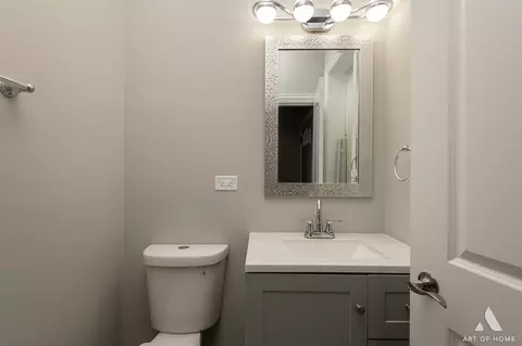 Bath - 2610 E 74th Pl, Chicago, IL 60649 photo 1 of 4