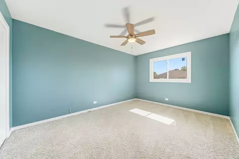 Bedroom - 6923 154th Pl, Oak Forest, IL 60452 photo 3 of 6