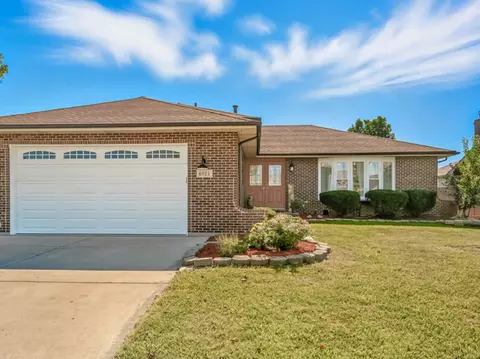Exterior - 6923 154th Pl, Oak Forest, IL 60452 photo 2 of 4