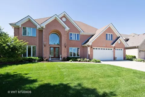 292 Needham Dr, Bloomingdale, IL 60108