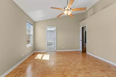 Bedroom - 4795 Amber Cir, Hoffman Estates, IL 60192 photo 2 of 5