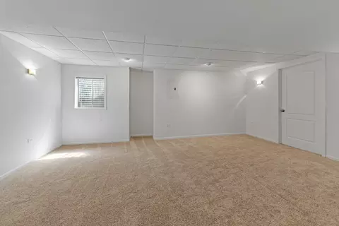 Other - 4795 Amber Cir, Hoffman Estates, IL 60192 photo 6 of 7