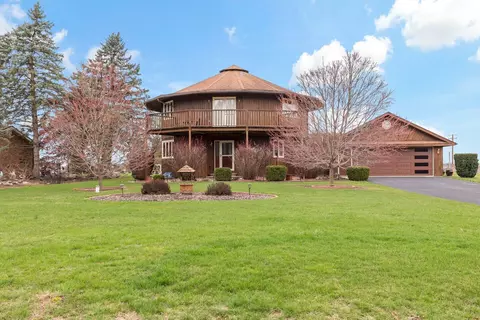 24708 S Michaels St, Crete, IL 60417