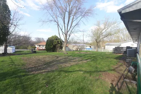 Exterior - 1029 Jemima St, Clinton, IL 61727 photo 1 of 1
