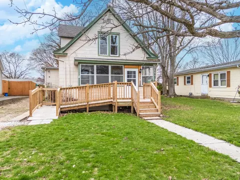 853 S Locust St, Pontiac, IL 61764