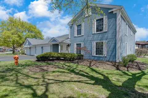 2160 Lancaster Cir #4-202C, Naperville, IL 60565