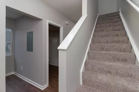 Entry Way - 911 Empire St, Bloomington, IL 61701 photo 2 of 2