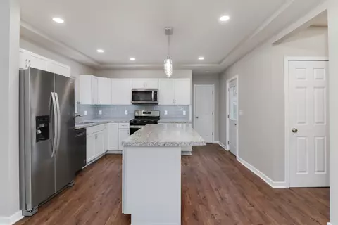 Kitchen - 911 Empire St, Bloomington, IL 61701 photo 5 of 5