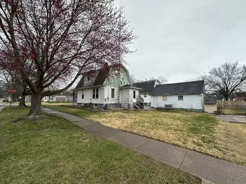 411 W Park St, Morrison, IL 61270 photo 4