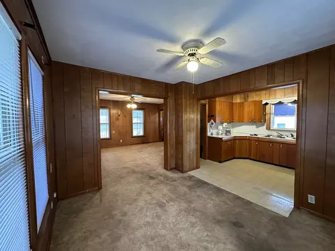 411 W Park St, Morrison, IL 61270 photo 11