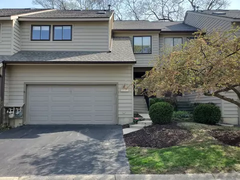 1504 Kirkwood Dr #1504, Geneva, IL 60134