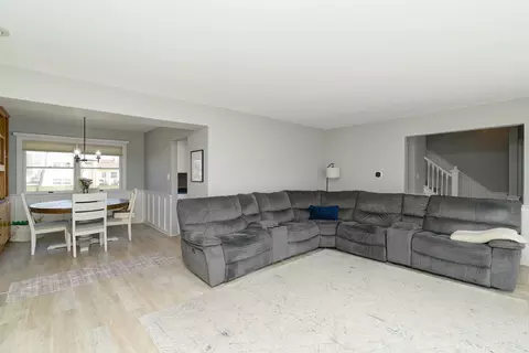 Other - 2 E Suffield Dr, Arlington Heights, IL 60004 photo 2 of 5