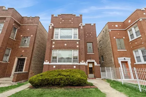 4032 W Nelson St, Chicago, IL 60641