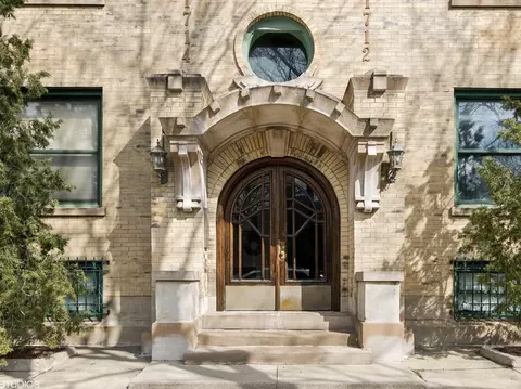 1712 W Montrose Ave #1D, Chicago, IL 60613