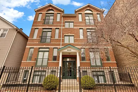 2106 W Erie St #2E, Chicago, IL 60612