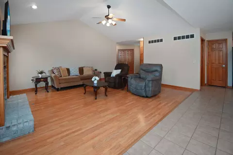 Living - 2884 Bear Claw St, Normal, IL 61761 photo 7 of 10