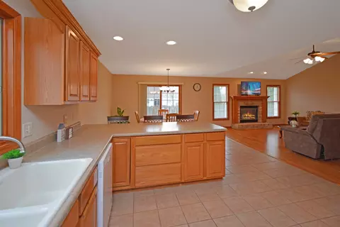 Kitchen - 2884 Bear Claw St, Normal, IL 61761 photo 12 of 14