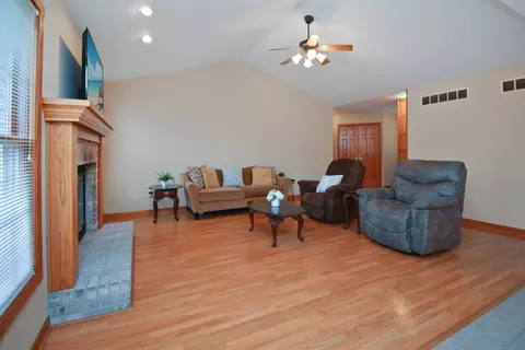 Living - 2884 Bear Claw St, Normal, IL 61761 photo 9 of 10