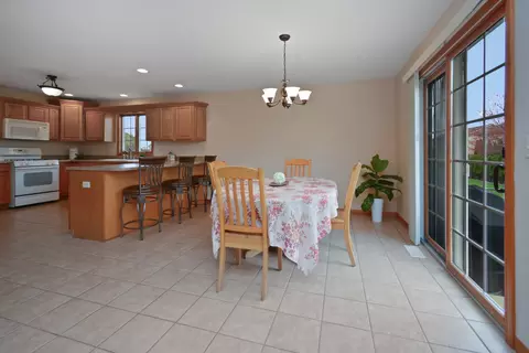 Dining - 2884 Bear Claw St, Normal, IL 61761 photo 3 of 5