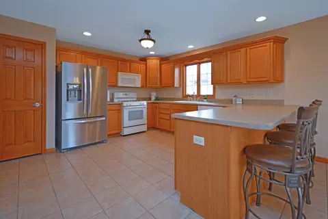 Kitchen - 2884 Bear Claw St, Normal, IL 61761 photo 4 of 14
