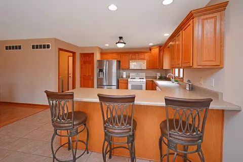 Kitchen - 2884 Bear Claw St, Normal, IL 61761 photo 8 of 14