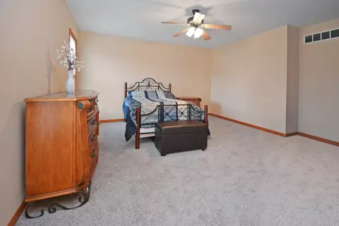 Bedroom - 2884 Bear Claw St, Normal, IL 61761 photo 3 of 8