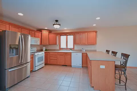 Kitchen - 2884 Bear Claw St, Normal, IL 61761 photo 3 of 14