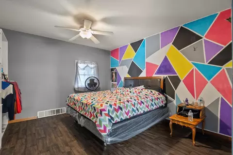 Bedroom - 970 Front St, Aurora, IL 60505 photo 1 of 5