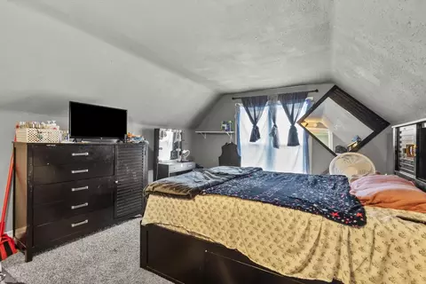 Bedroom - 970 Front St, Aurora, IL 60505 photo 4 of 5