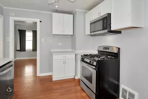 Kitchen - 3108 Sangamon St, Steger, IL 60475 photo 3 of 3
