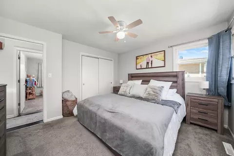 Bedroom - 4814 Paulsen St, Mchenry, IL 60051 photo 2 of 4