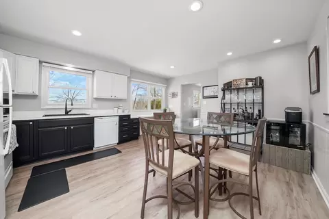 Kitchen - 4814 Paulsen St, Mchenry, IL 60051 photo 5 of 5
