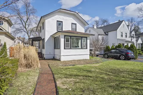 17 Orchard Pl, Hinsdale, IL 60521