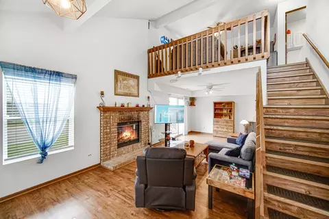 Living - 5606 W Von Ave #A, Monee, IL 60449 photo 2 of 2