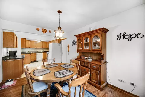Dining - 5606 W Von Ave #A, Monee, IL 60449 photo 1 of 3