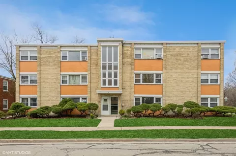 50 West Ave #1N, Riverside, IL 60546