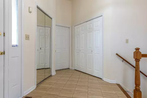 1780 Pebble Beach Dr, Hoffman Estates, IL 60169 photo 13