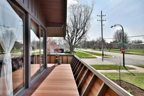 Exterior - 1144 Modaff Rd, Naperville, IL 60540 photo 7 of 8